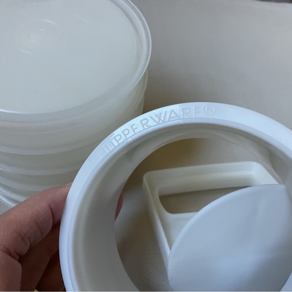 Tupperware Hamburger Patty Press & Keeper, Set of 5 - Picture 7 of 9